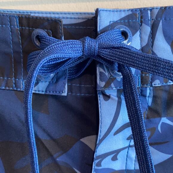 Crazy Shirts Hawaiian Floral Board Swim Trunk Short 38 - Picture 3 of 11